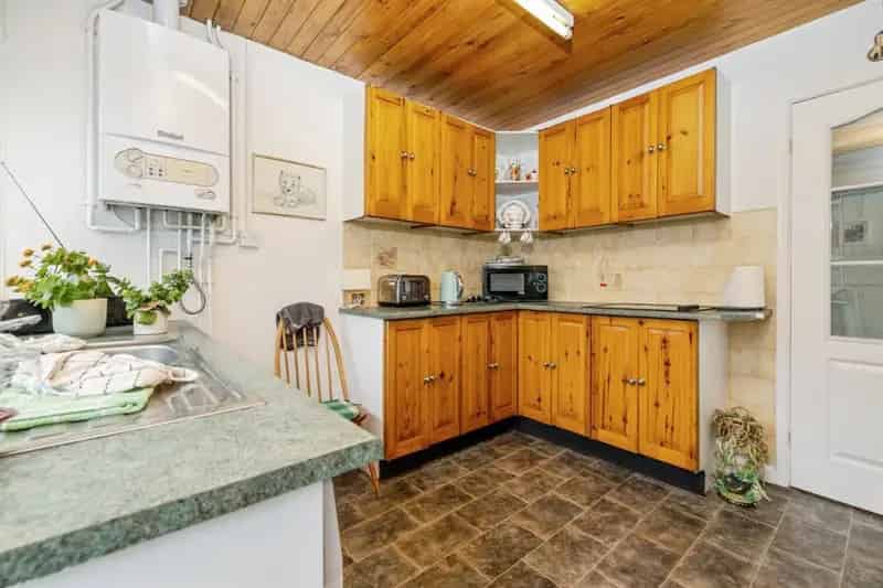 Three Bedroom Detached Bungalow with Garage and Garden
