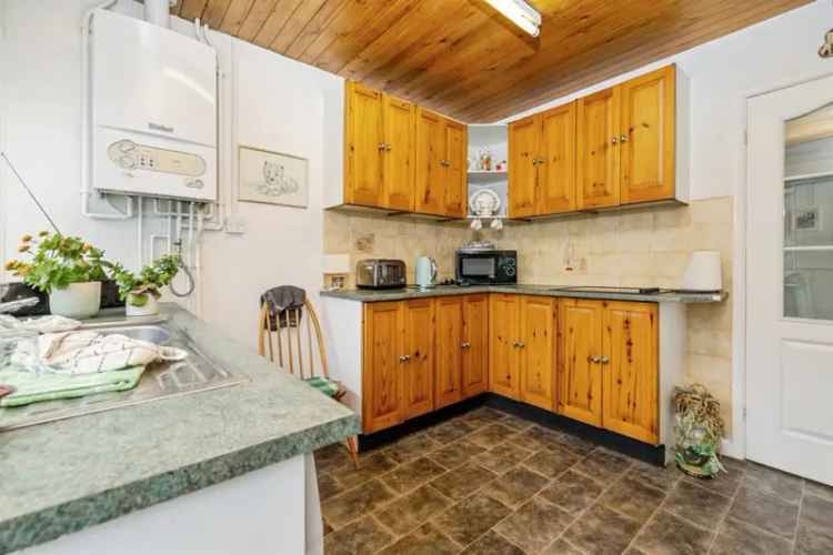 Three Bedroom Detached Bungalow with Garage and Garden