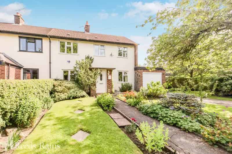 2 Bedroom Semi Detached House Sutton Cheshire