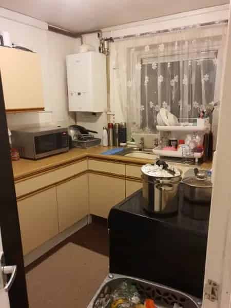 1 Bedroom Adapted Flat Near Amenities Quiet Neighborhood