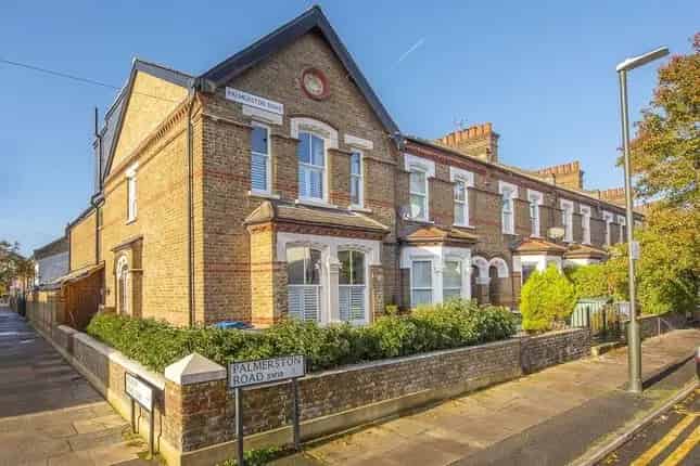 4 Bedroom Semi-Detached House Wimbledon SW19