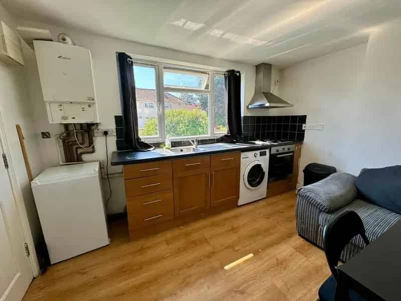 2 Bedroom Flat to Rent