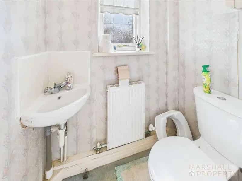 3 Bed Detached House For Sale L19