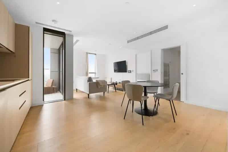 1 bedroom Flat
 To Let 
Total Size: 528 SQ FT