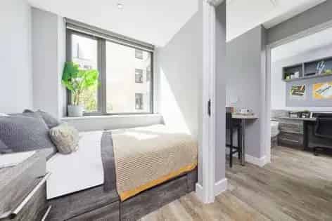 93m² 1 Room Flat Cardiff Student Accommodation