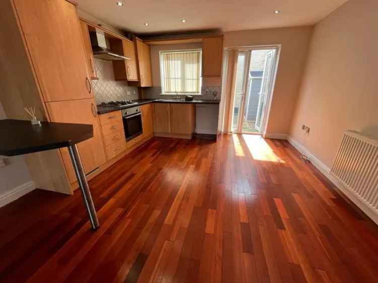 3 Bedroom Townhouse To Let Near Gainsborough Centre