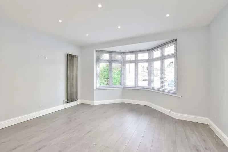 5 Bed Semi-Detached House For Sale