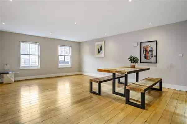 Spacious Period Apartment in Popular Location