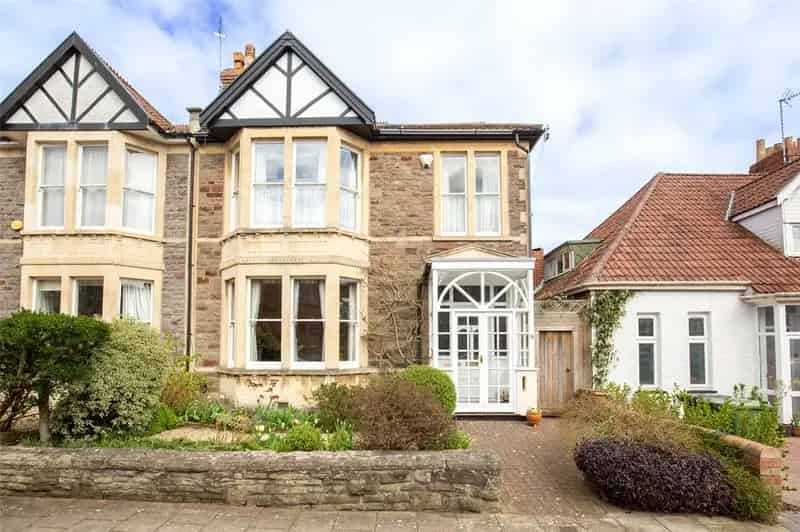5 Bedroom Semi-Detached House for Sale