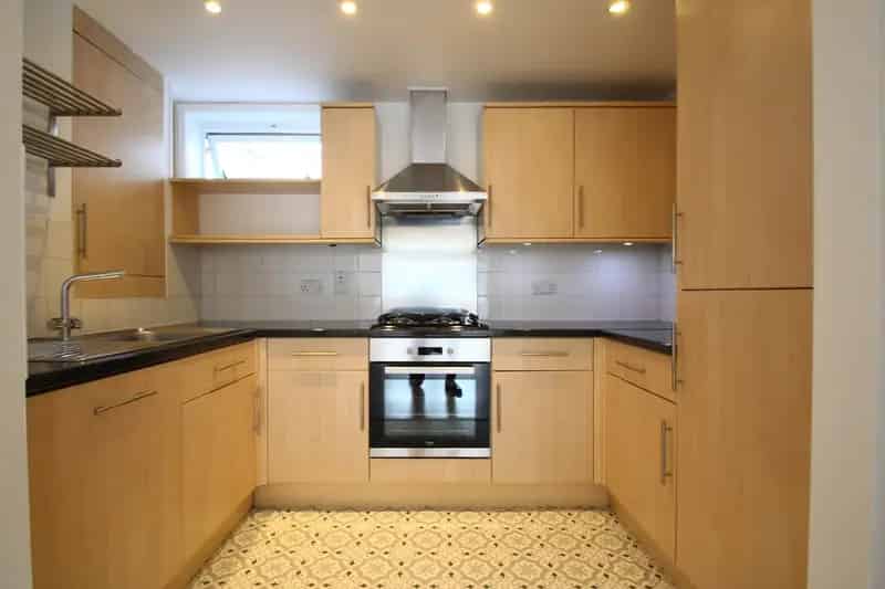 2 Bedroom Flat House to Rent