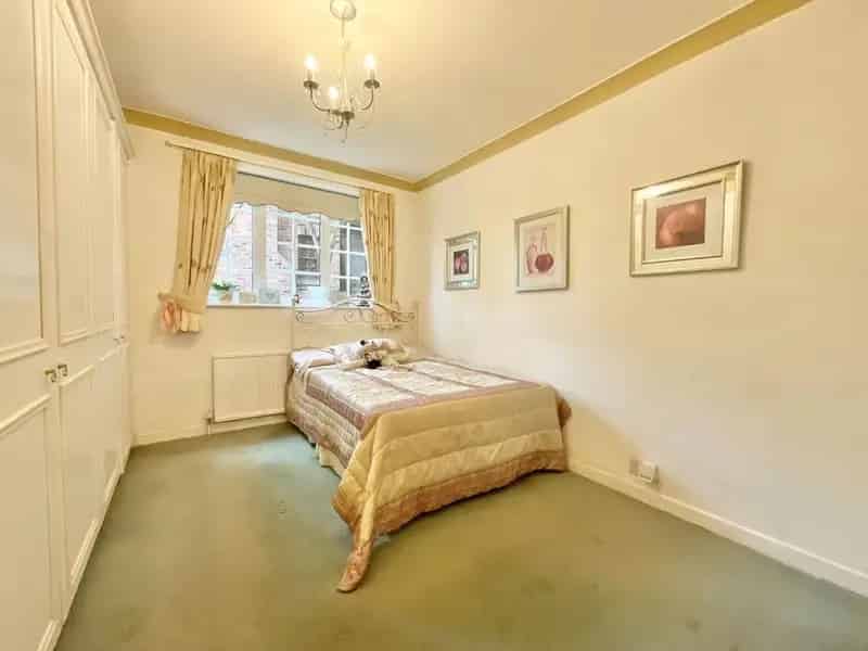 2 Bed Flat for Sale in Birkdale