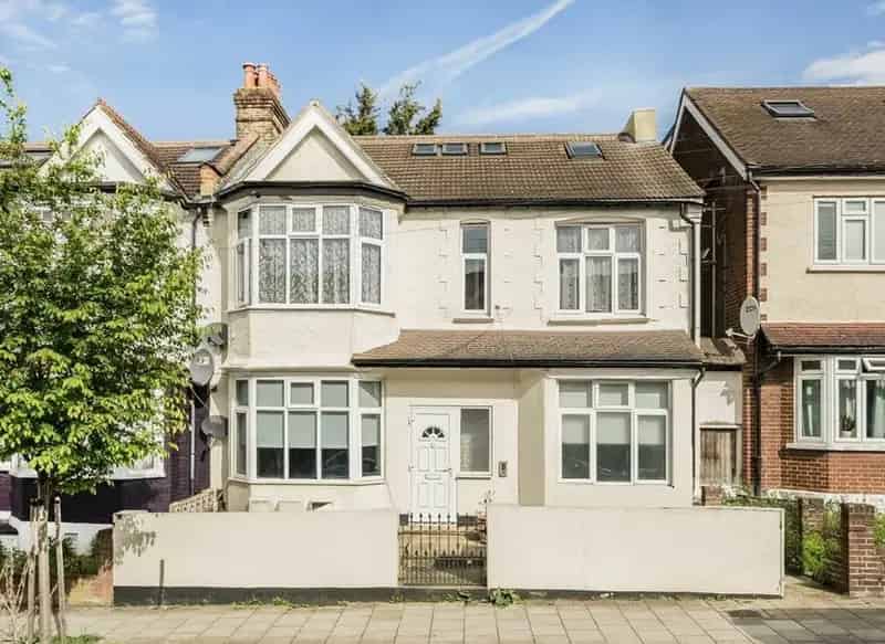 One Bedroom Flat near Streatham Common