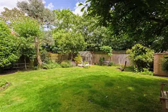 Six Bedroom Edwardian House for Sale in London SE3