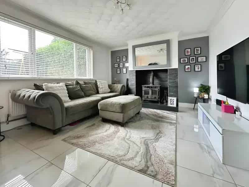 3 Bedroom House For Sale 1023 SQ FT