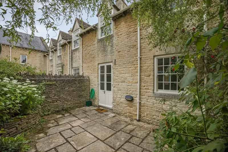 3 Bedroom Grade II Listed Cottage Westonbirt Estate Yard
