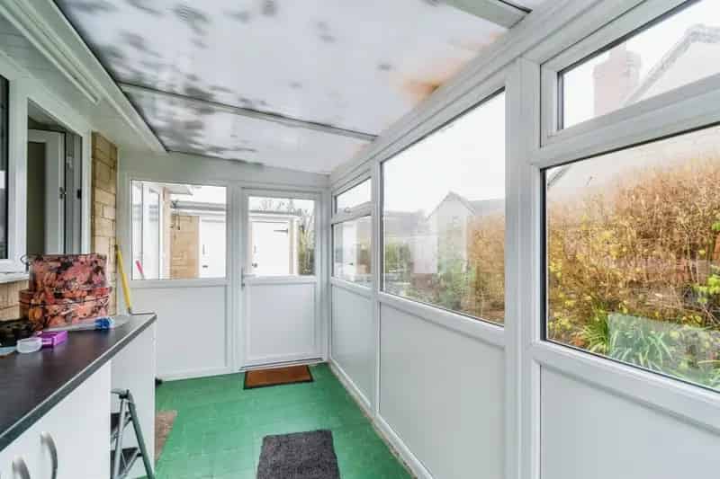 Spacious Detached Bungalow in Hullavington