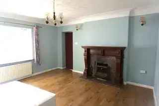 4 Bedroom Townhouse in Clogher with New Oil Burner