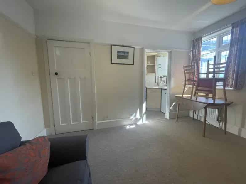 2 Bedroom Flat to Rent Near River Cam