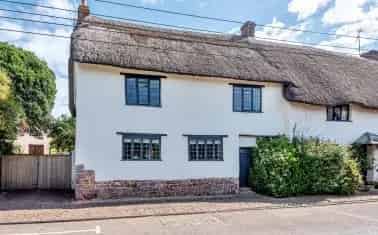 Grade II Listed Thatched Cottage in Thorverton Devon