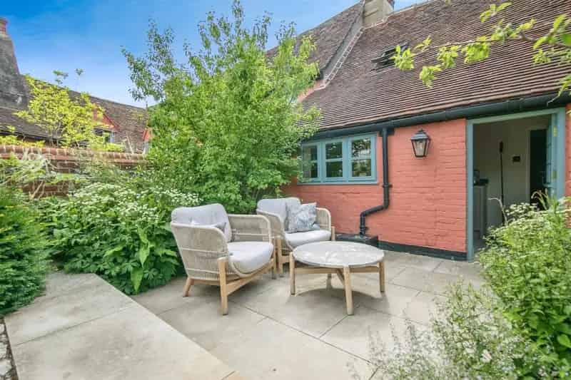 Charming 2-Bed Village House Near Colchester and Sudbury
