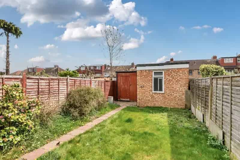 Spacious 3-Bed 1930s House Requiring Modernisation Chain Free