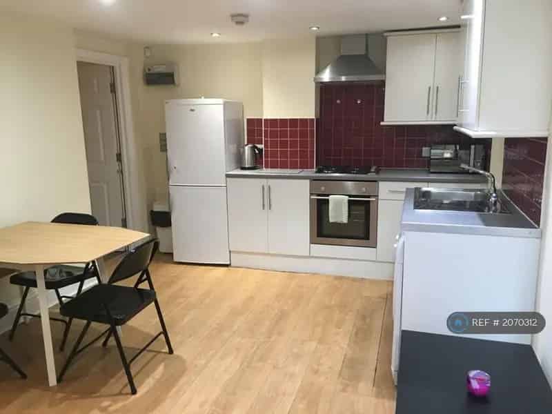 4 Bedroom Flat to Rent from September 2021