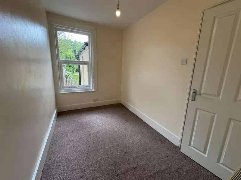 2 Bed House for Sale in South Tonbridge