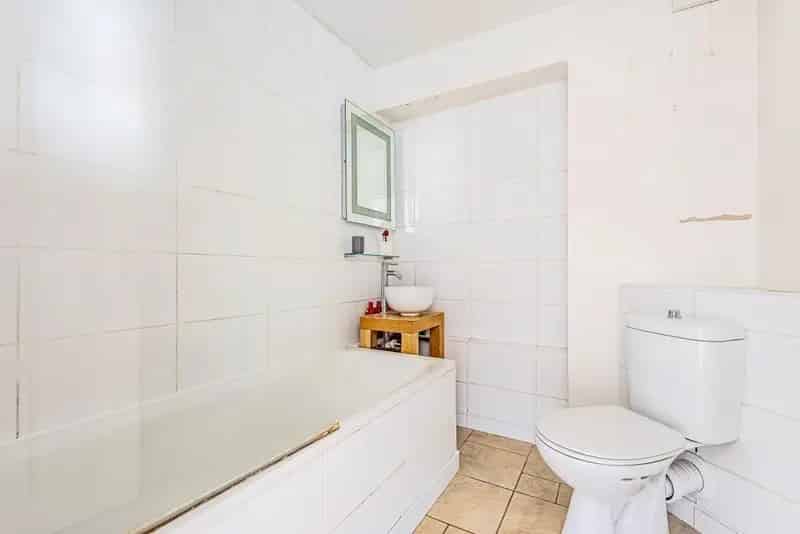 Modern Maisonette near Crystal Palace Park with Parking