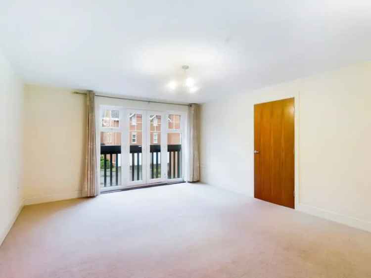 1 Bedroom Flat for Sale Near Three Bridges Station