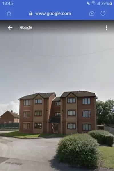 1 or 2 Bedroom Ground Floor Flat Near Shops and Schools