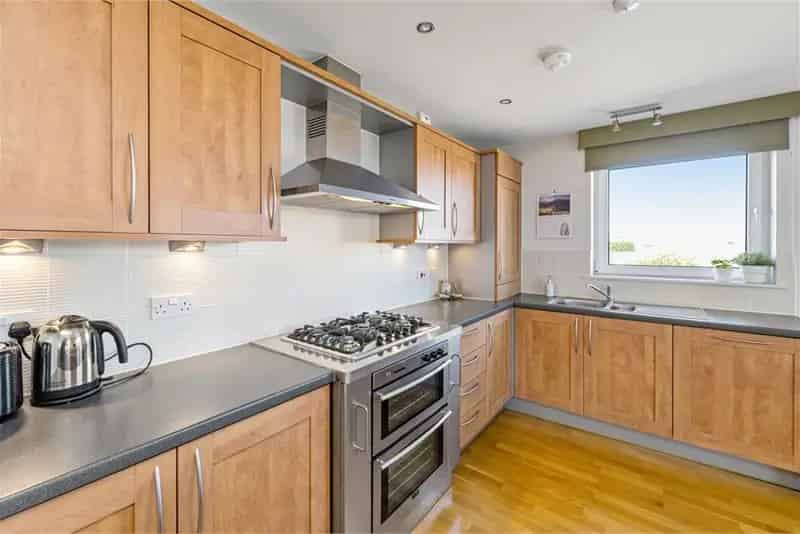 3 Bed Flat Fourth Floor Harbourside Apartment Stunning Views