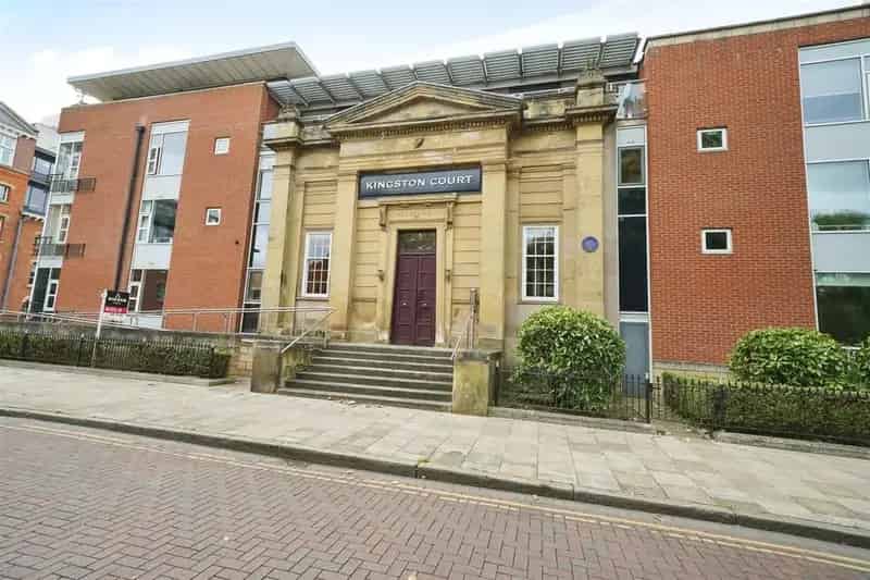 2 Bedroom Apartment For Sale In Hull East Riding Of Yorkshire