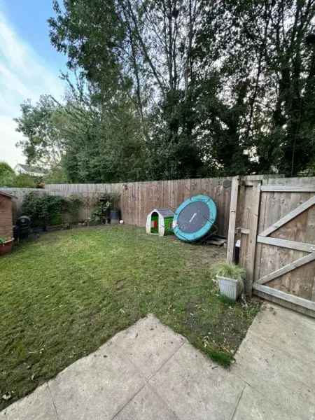 3 Bedroom End Terrace House Large Garden Driveway