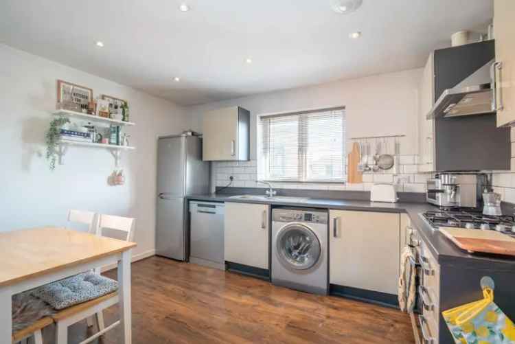 2 Bedroom Maisonette for Sale - Modern Development