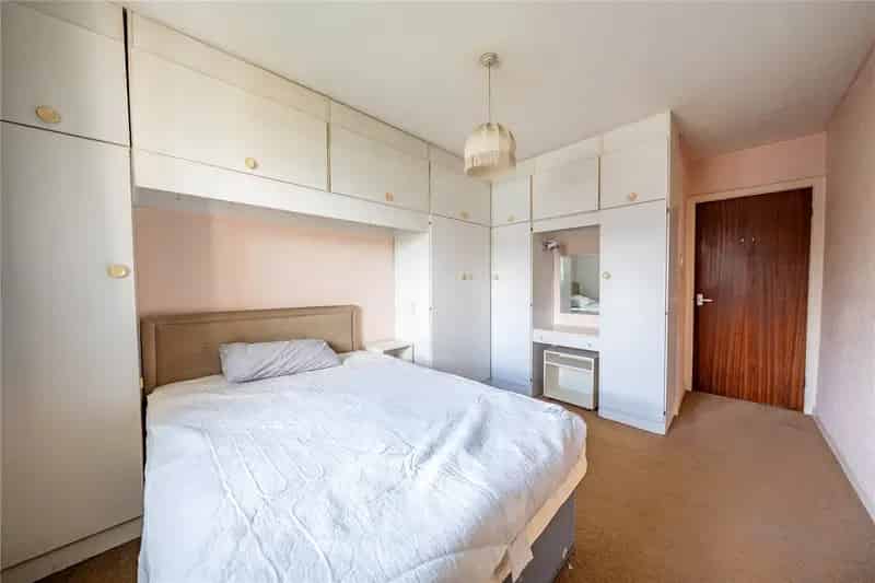 Two Bedroom Apartment Moortown Modernisation Needed Cash Purchase