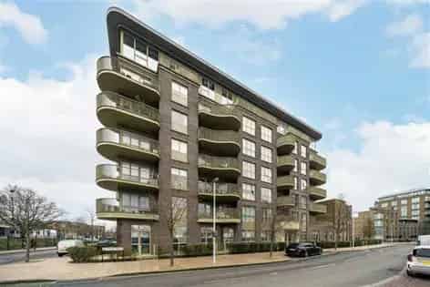2 Bedroom Apartment Kidbrooke Village 84m2 Secure Parking Balcony Gym