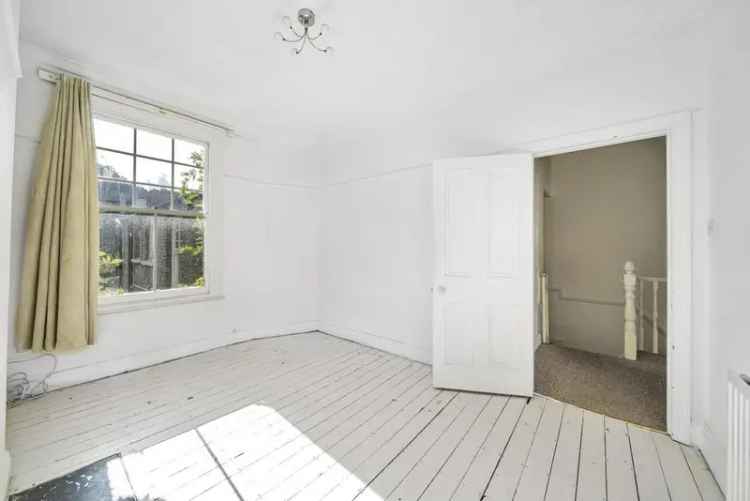 Brockley Period Maisonette with Private Garden