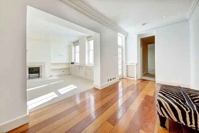 Flat for sale in Ennismore Gardens, London SW7