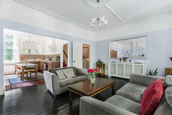 Spacious Victorian Maisonette Kew Village Four Bedrooms Three Bathrooms