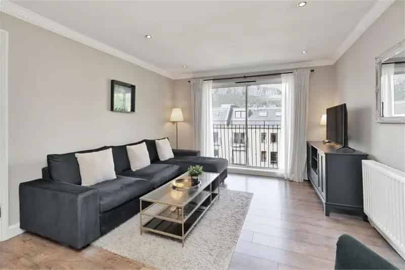 1 Bed Flat Third Floor Stunning Salisbury Crags Arthur's Seat Views