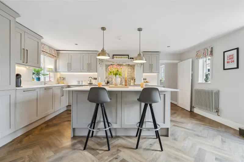 6 Bedroom Grade II Listed Home Olney