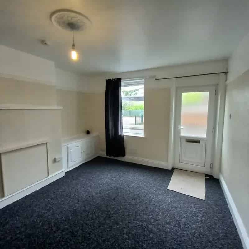 2 bedroom House
 To Rent
