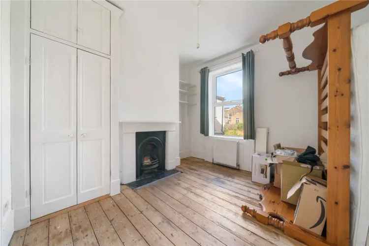 4 bedroom house in London