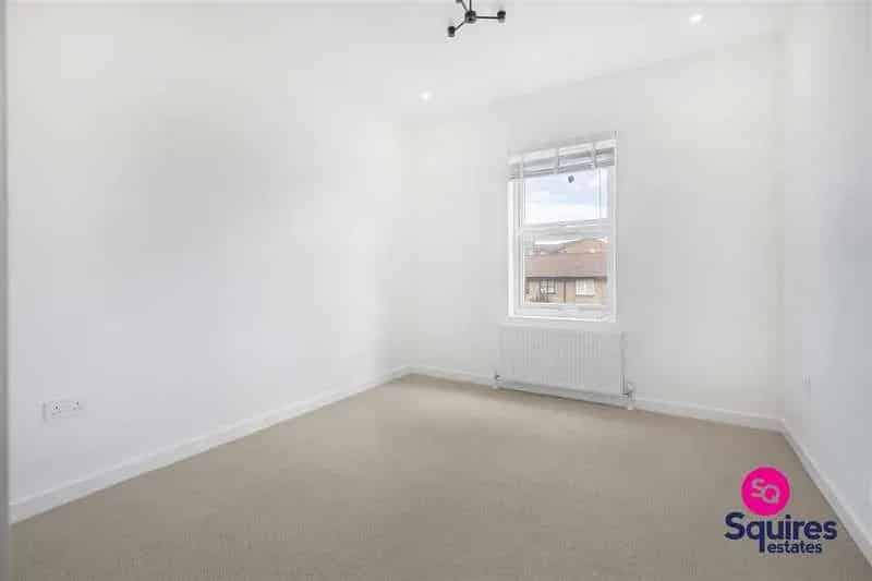 3 Bed House for Sale East Finchley Newly Refurbished Family Home