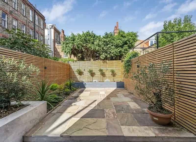 Stunning Victorian House Four Double Bedrooms Landscaped Garden