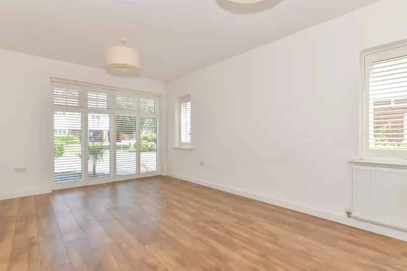 5 Bedroom Detached House for Sale Holborough Lakes