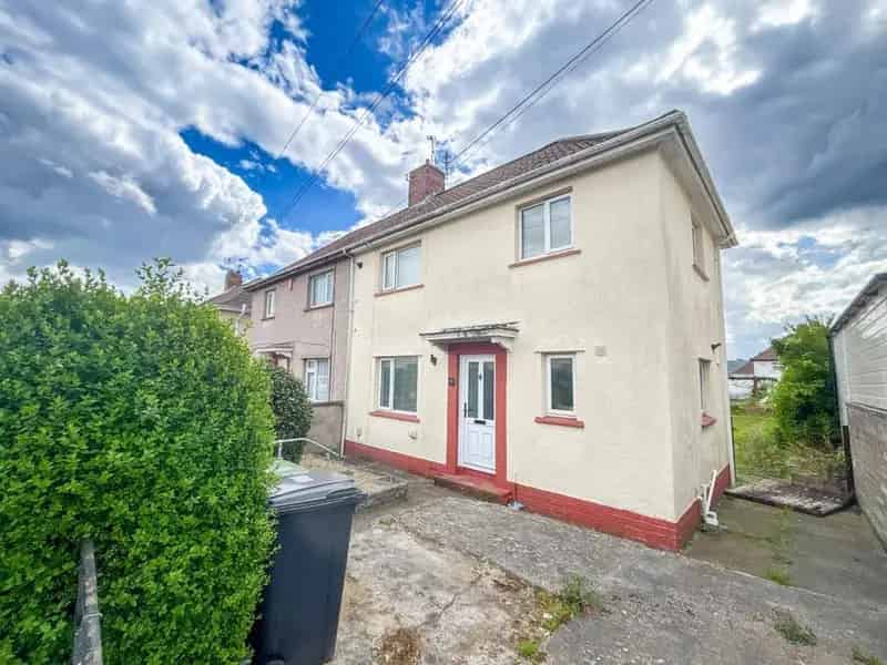 2 Bedroom Semi-Detached House for Sale
