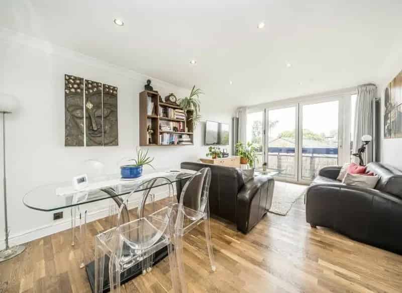 Flat For Sale , London, England