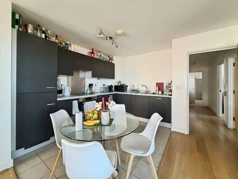 3 bedroom  Flat for sale, London, E3
