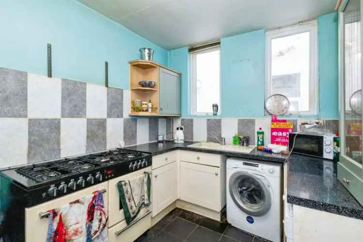 3 Bed Family Home with Conservatory and Garden